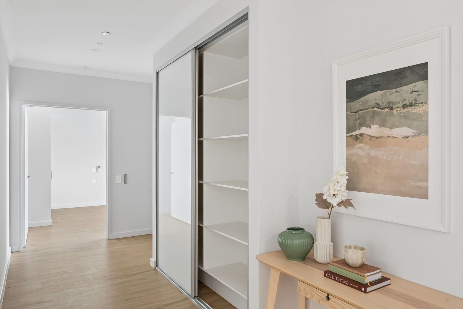 Ultimate Convenience in this 3-Bedroom Home for Sharing PLUS a separate 2-bedroom Villa for 1. Disability Accommodation — Home image 6