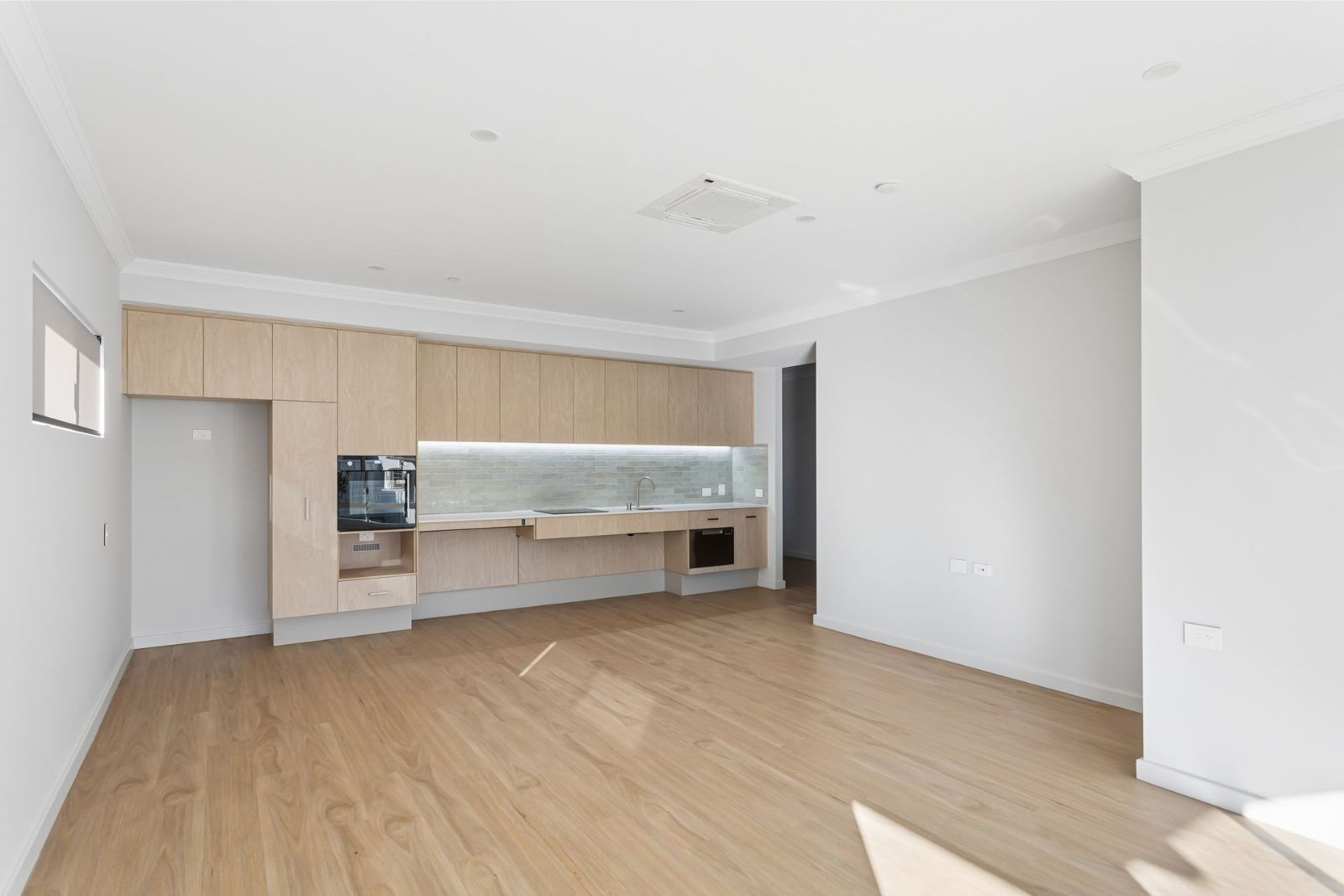Ultimate Convenience in this 3-Bedroom Home for Sharing PLUS a separate 2-bedroom Villa for 1. Disability Accommodation — Home image 14