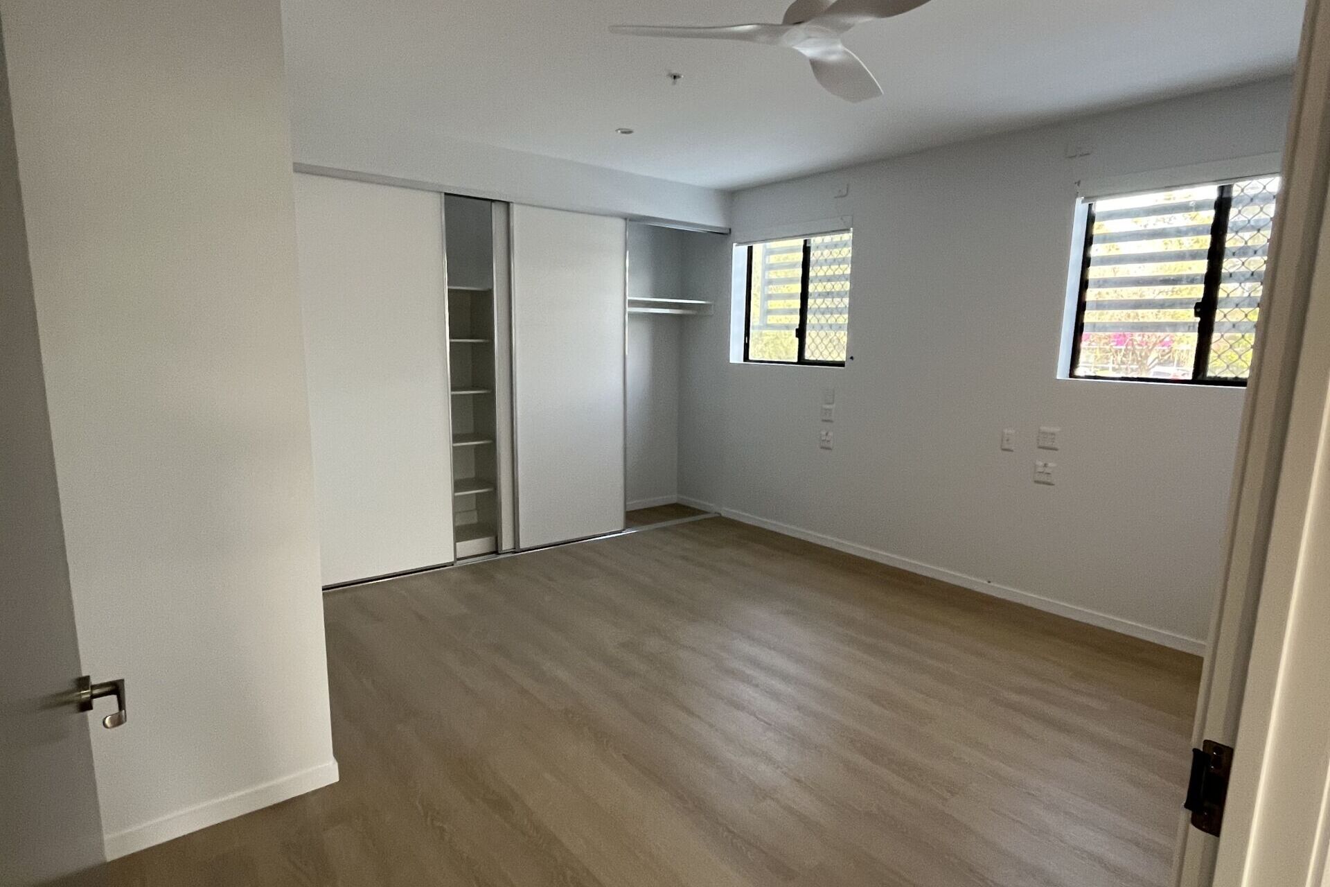 2 Bedroom Apartments, Logan — Home image 2