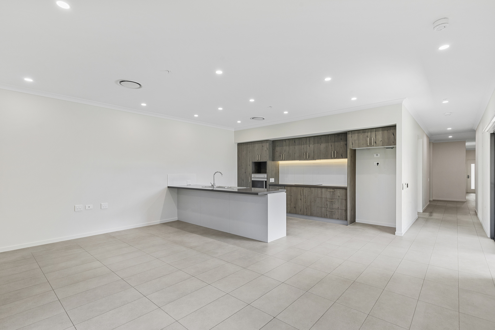 MODERN - 2 Bed High Physical Support + OOA. Located at Narangba — Home image 7