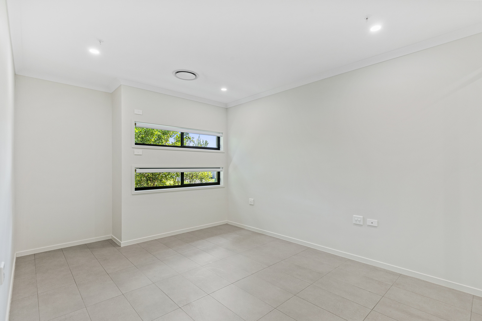 MODERN - 2 Bed High Physical Support + OOA. Located at Narangba — Home image 10