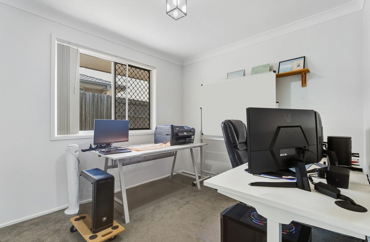 BIRKDALE, SIL, MTA, STA — Home image 3