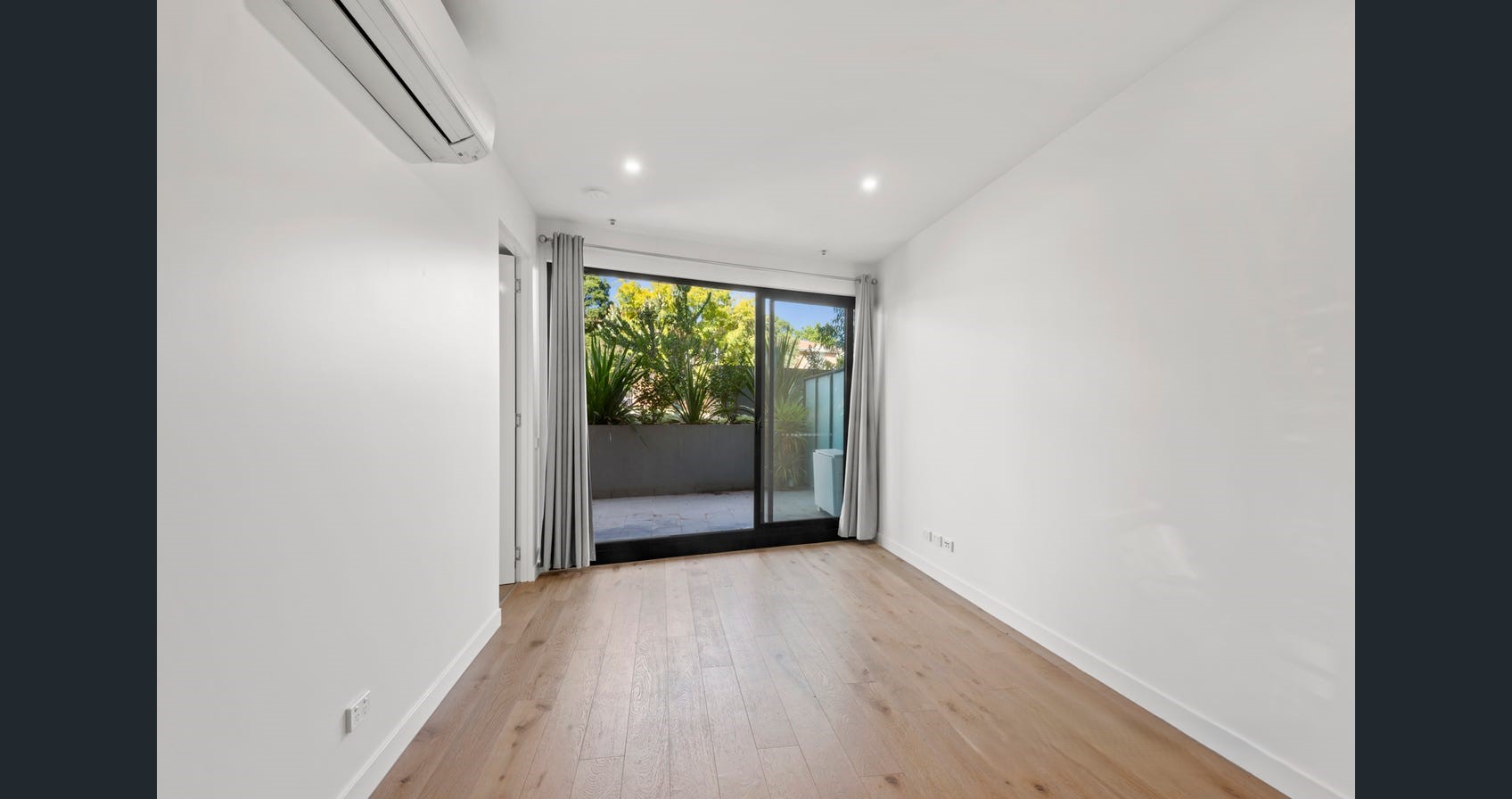 SIL House, MTA, ILO, Non SIL House = Lifestyle Seduction in Doncaster — Home image 3