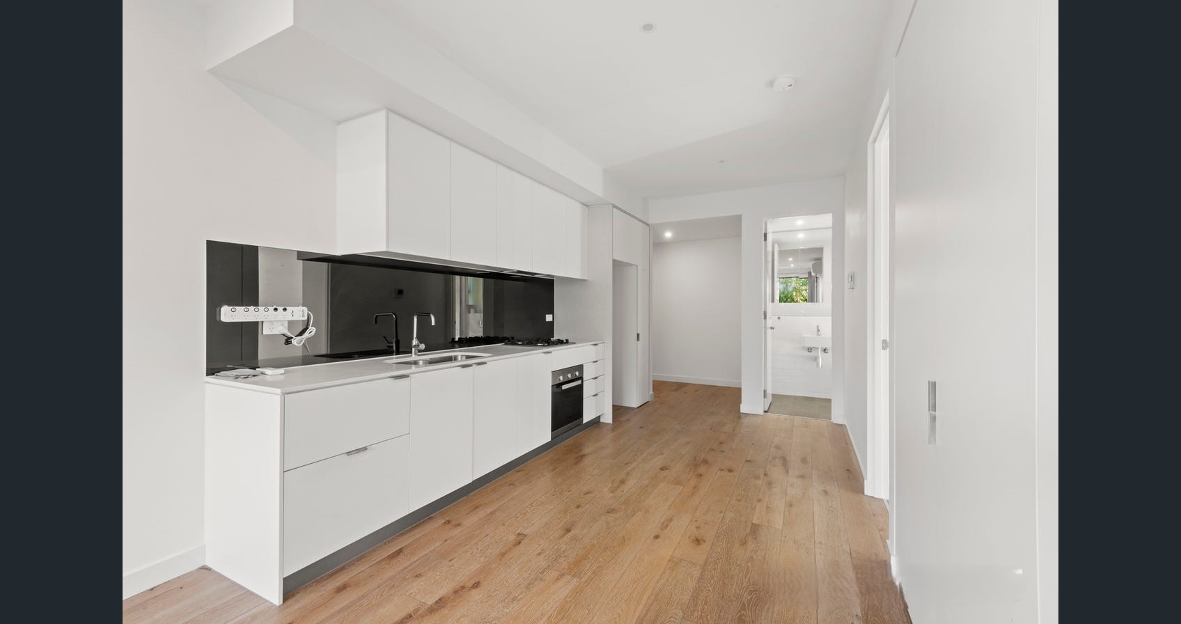 SIL House, MTA, ILO, Non SIL House = Lifestyle Seduction in Doncaster — Home image 8