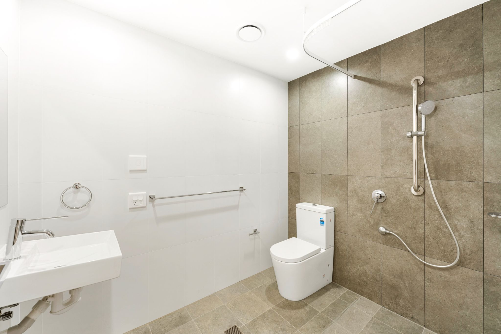 Lakeside  SDA Living — Home image 3
