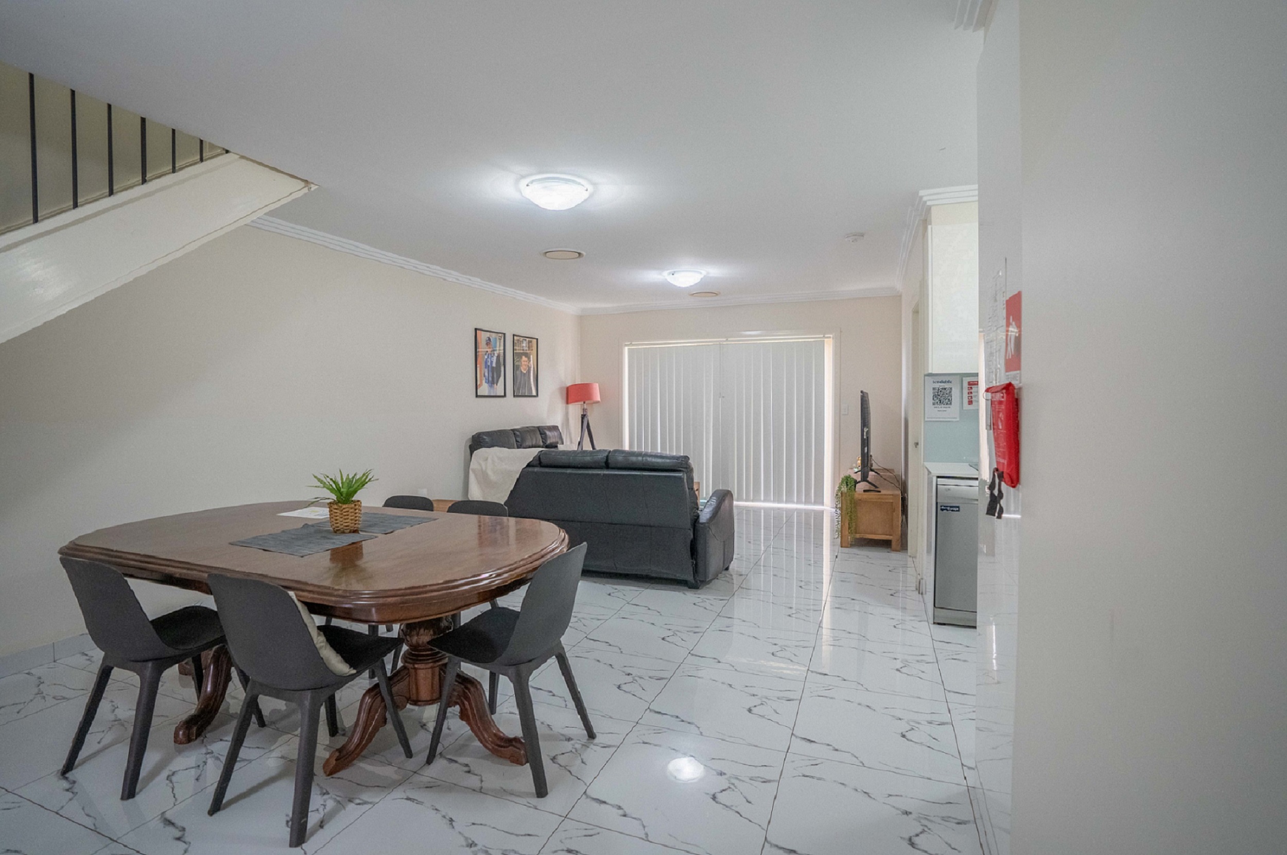 Modern townhouse in Yagoona — Home image 2