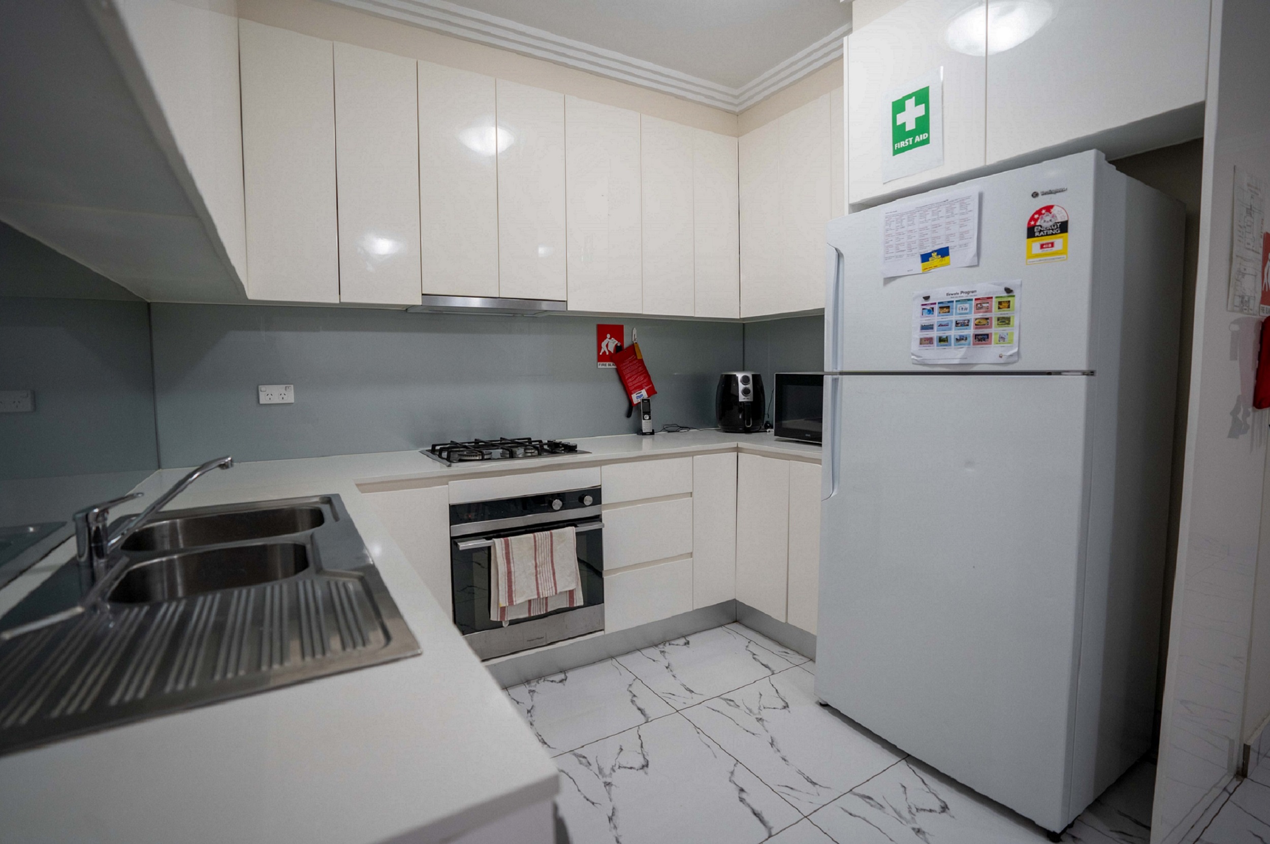 Modern townhouse in Yagoona — Home image 4