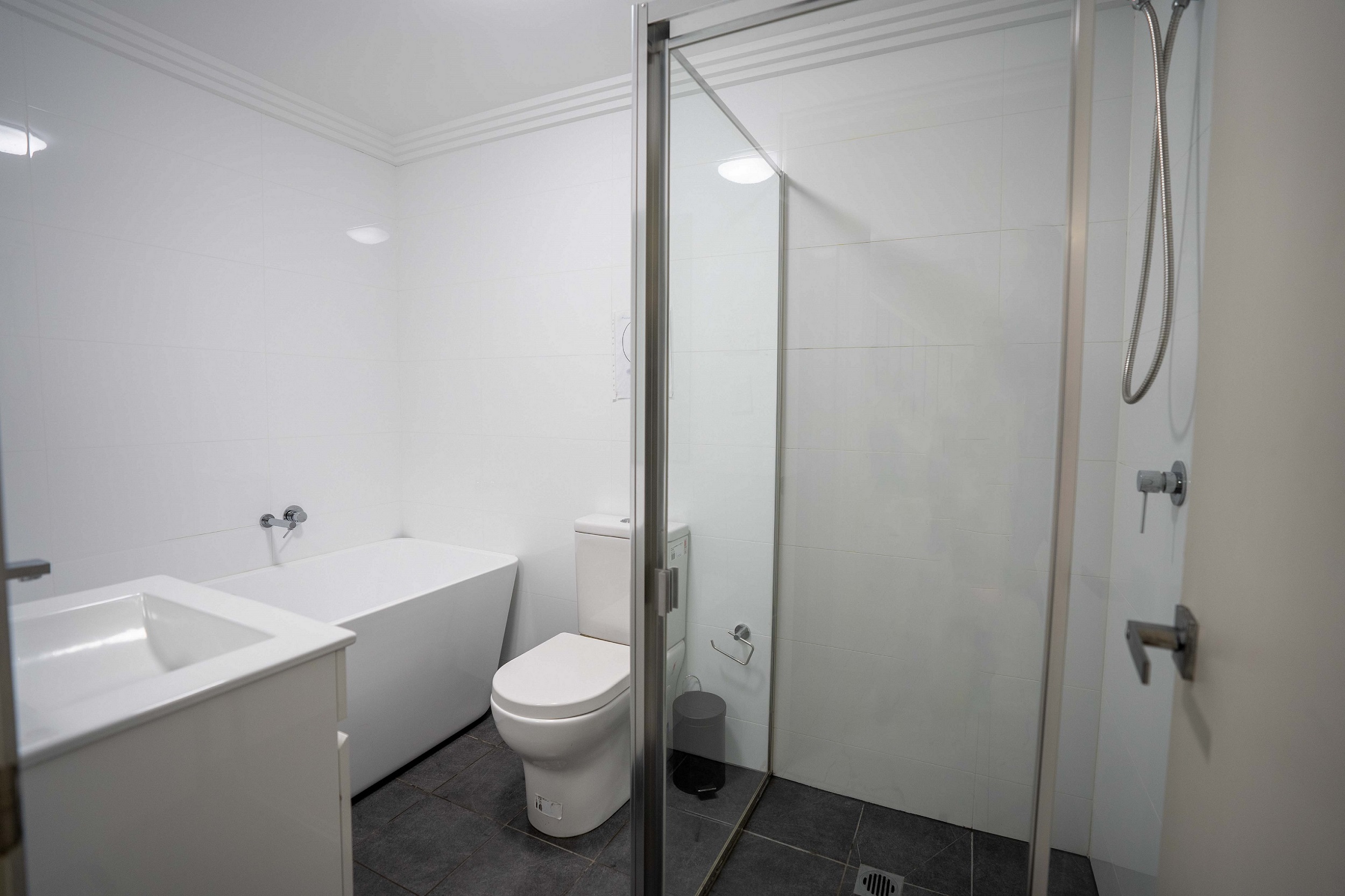 Modern townhouse in Yagoona — Home image 5