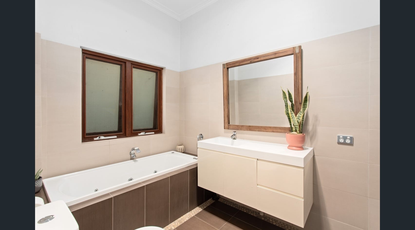 Private Supported Living in Queenstown — Home image 5