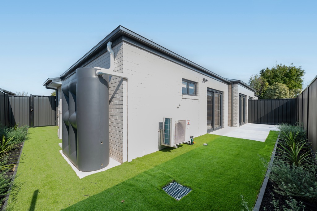 2 bedroom HPS Units - Live in by yourself. Move in ready now. — Home image 7