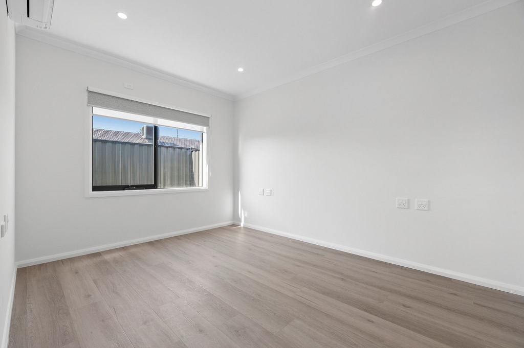 2 bedroom HPS Units - Live in by yourself. Move in ready now. — Home image 2