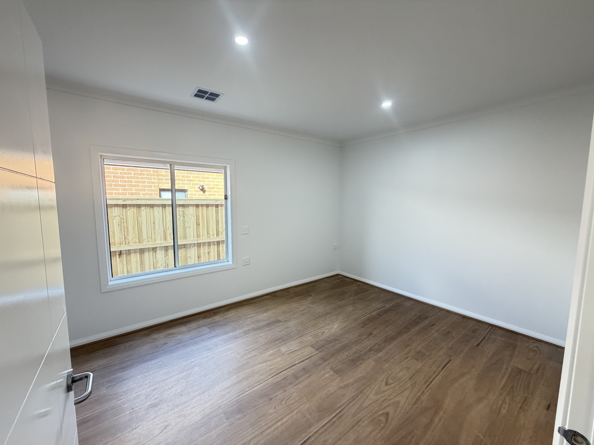 Spacious 3+OOA HPS SDA Home Opposite Park in Wyndham Vale — Home image 7