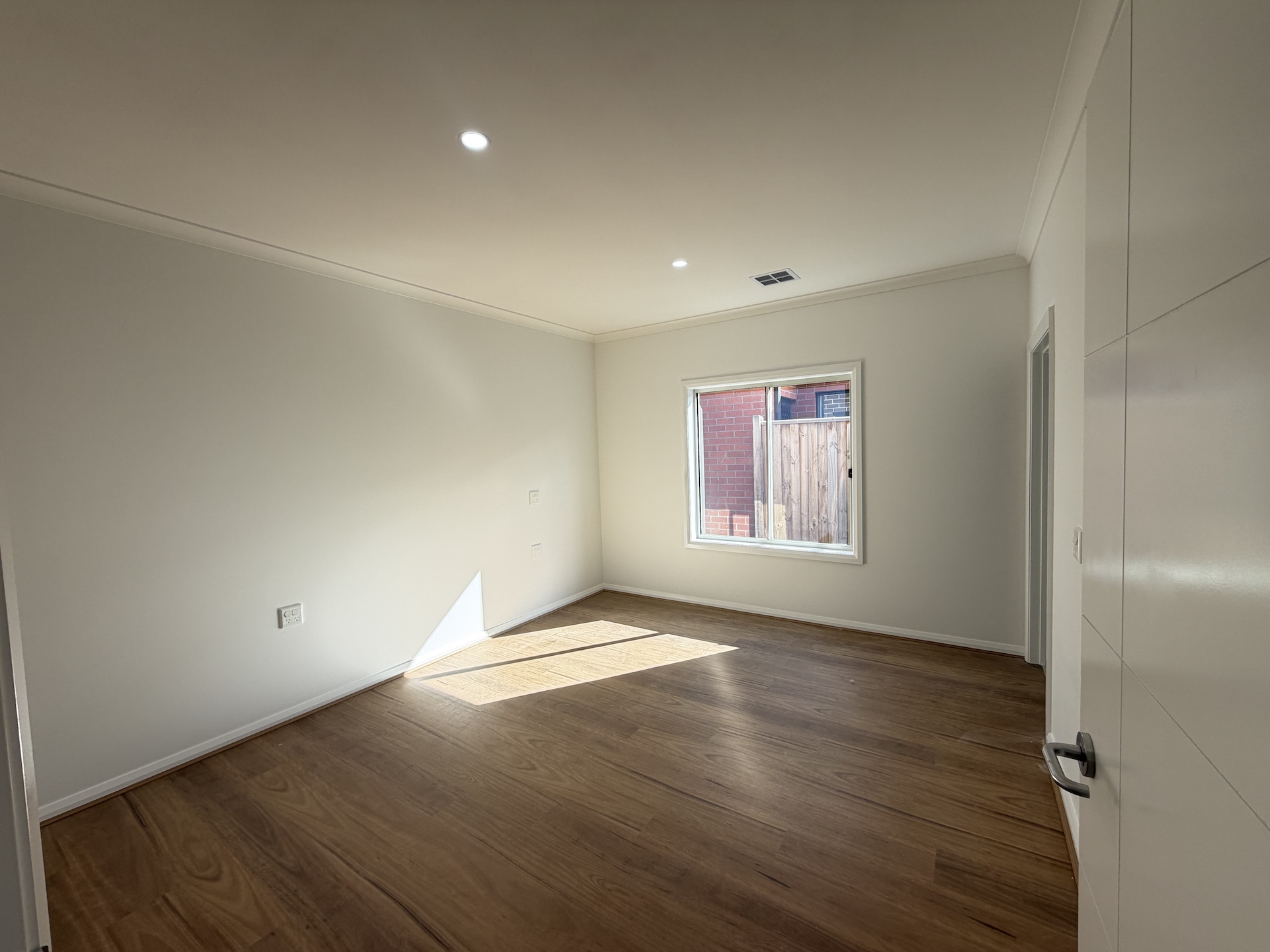 Spacious 3+OOA HPS SDA Home Opposite Park in Wyndham Vale — Home image 8