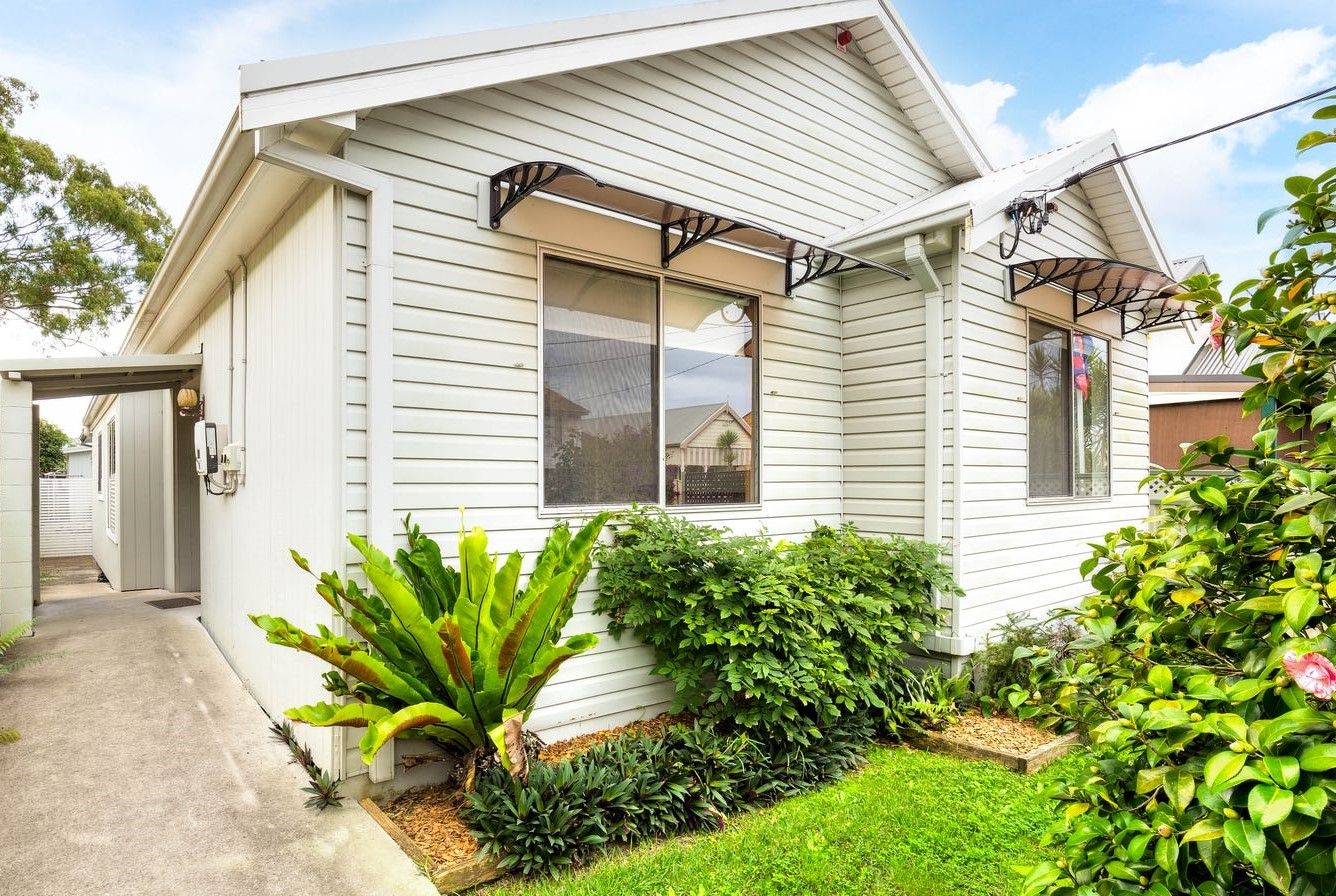 Comfort Meets Community in Mayfield — Home image 4