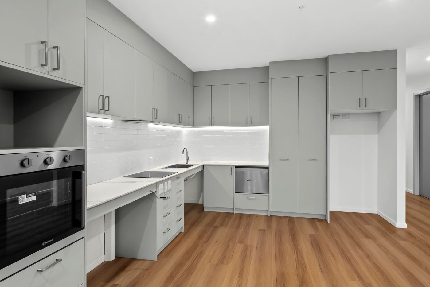 Large & Luxe HPS Living — Boondall, QLD — Home image 6