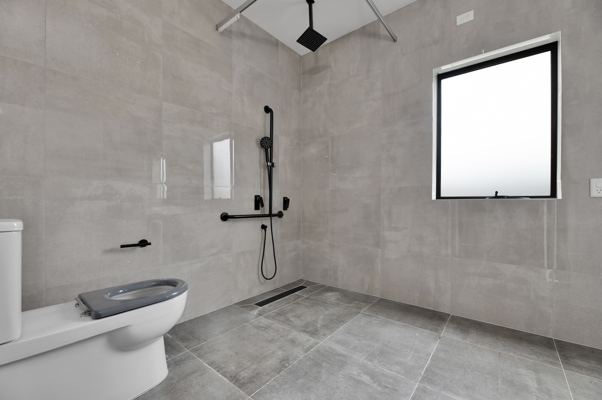 Avail. Now - 2 Bedroom Units HPS, Live in by yourself and choose your care team — Home image 2