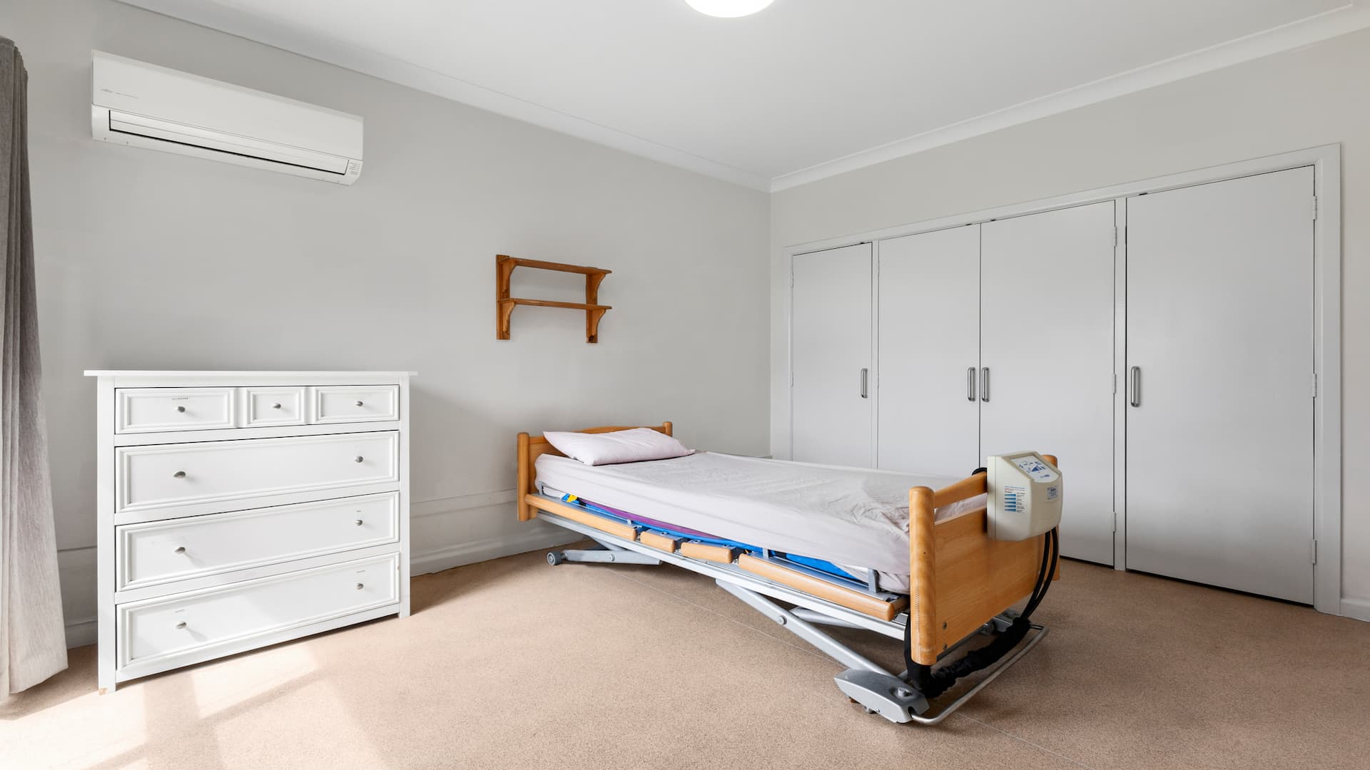 Improved Livability house with Active Night support — Home image 2