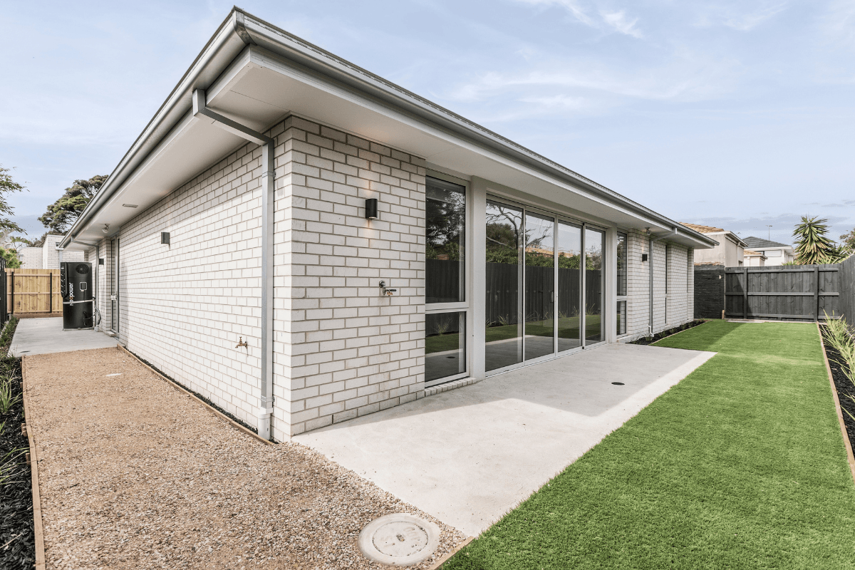SDA in the Heart of Mentone, minutes from the beach — Home image 10