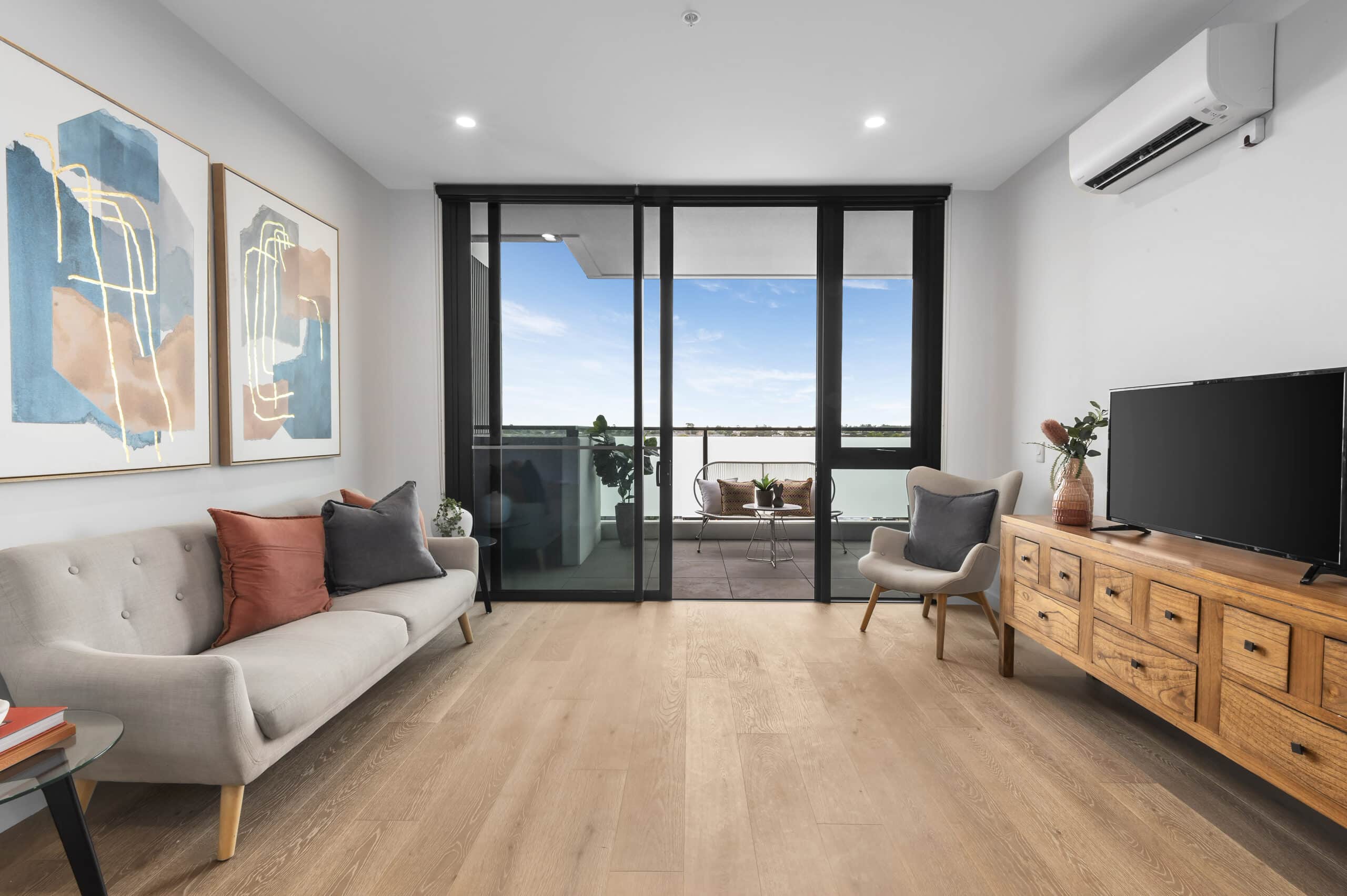 Clayton South – 1408 Centre Rd — Home image 14