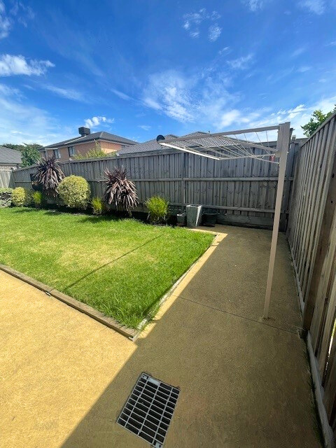 HEATHER GROVE HPS - Clyde North, Victoria — Home image 5