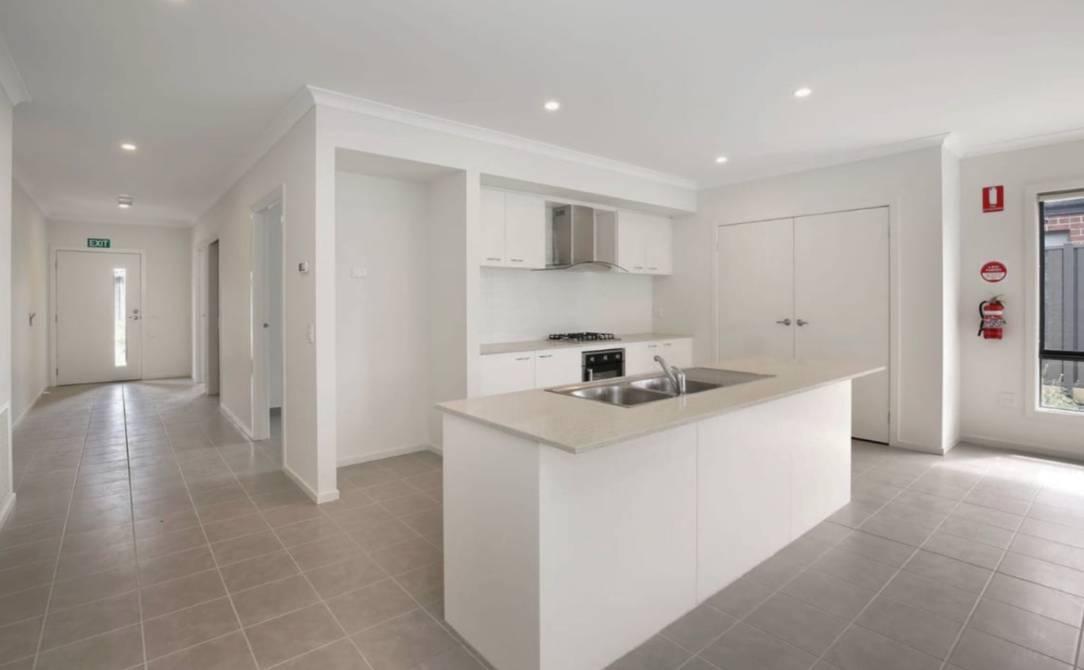 HEATHER GVE - HPS, CLYDE NORTH, VIC — Home image 6