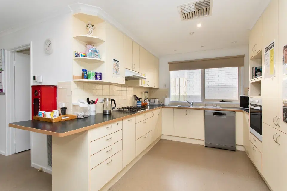 Carrum Downs: Basic house — Home image 11