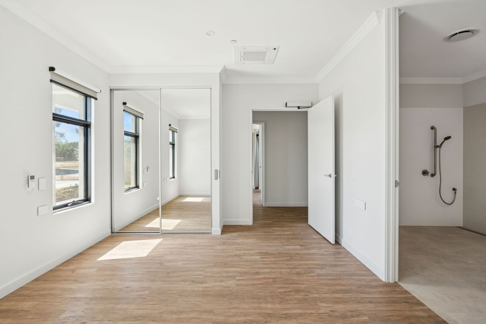 Clever Design for More Privacy: 2-Bedroom Duplex style home for sharing (x2) Disability Accommodation — Home image 15