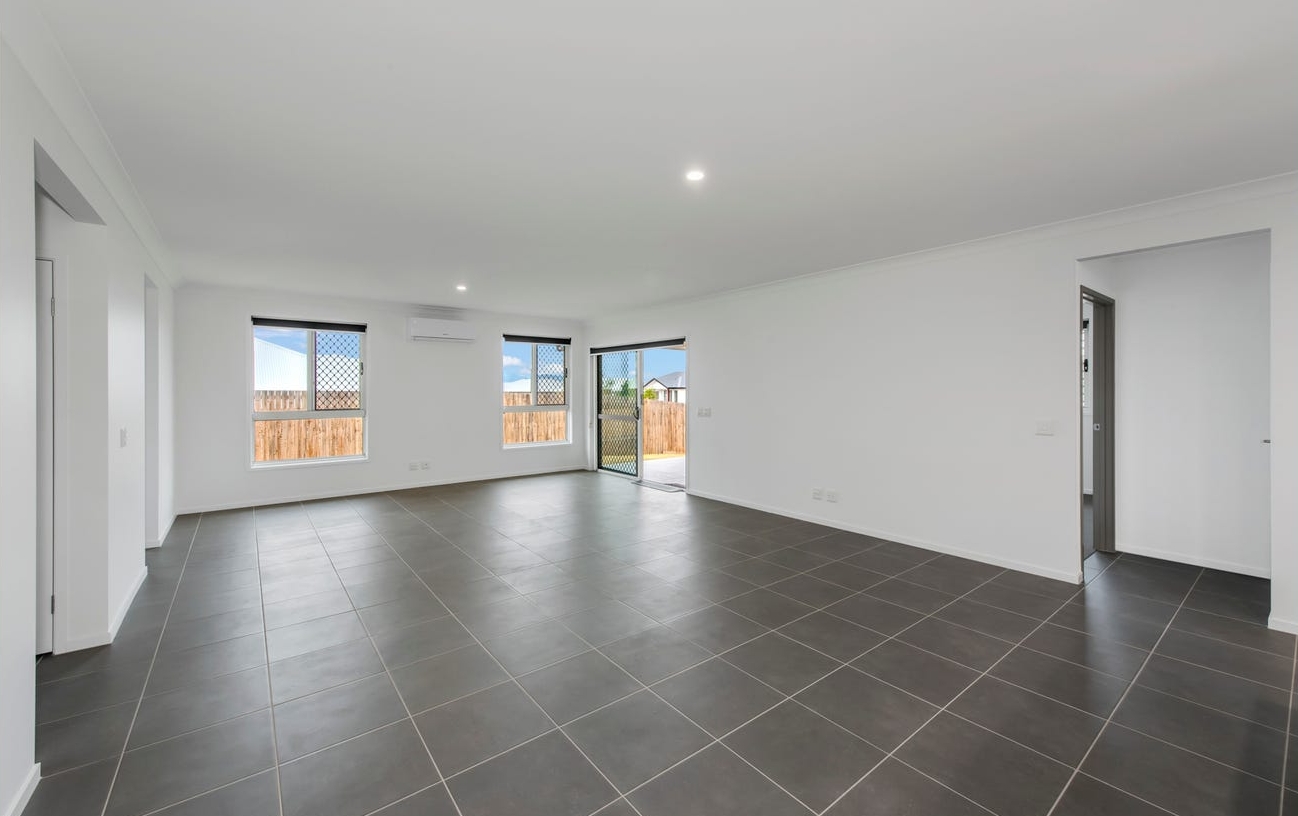Gleneagle, Beaudesert Qld - Improved Livability House — Home image 3