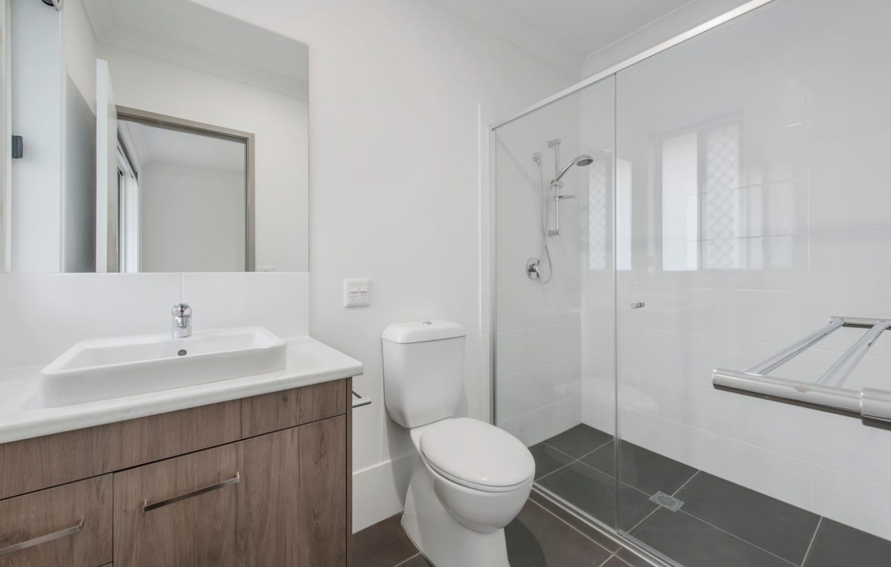 Gleneagle, Beaudesert Qld - Improved Livability House — Home image 5