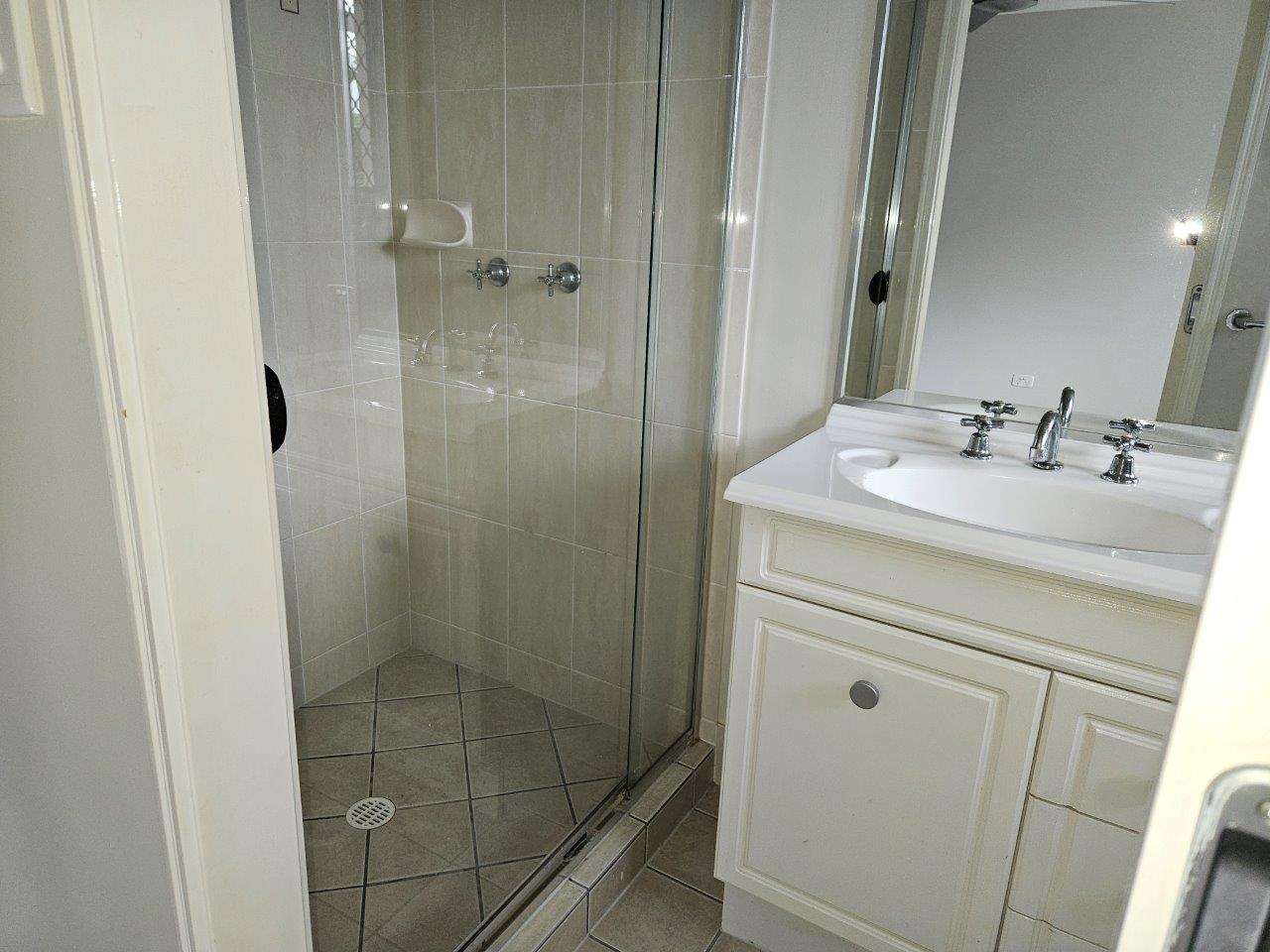 Large SIL Accommodation Sunshine Coast Qld -live with others but your own space — Home image 9