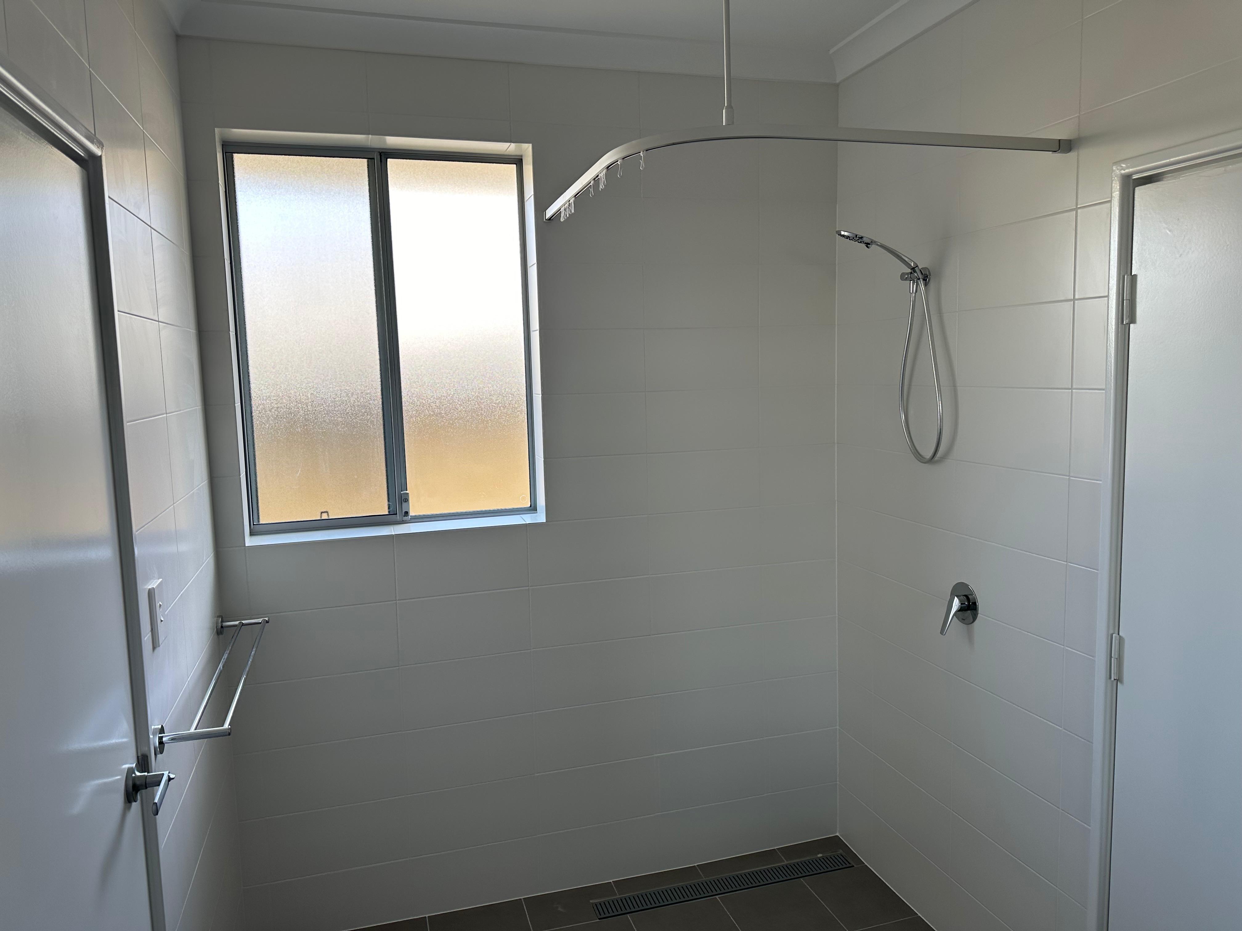 Morden Furnished Lakelands Accommodation — Home image 3