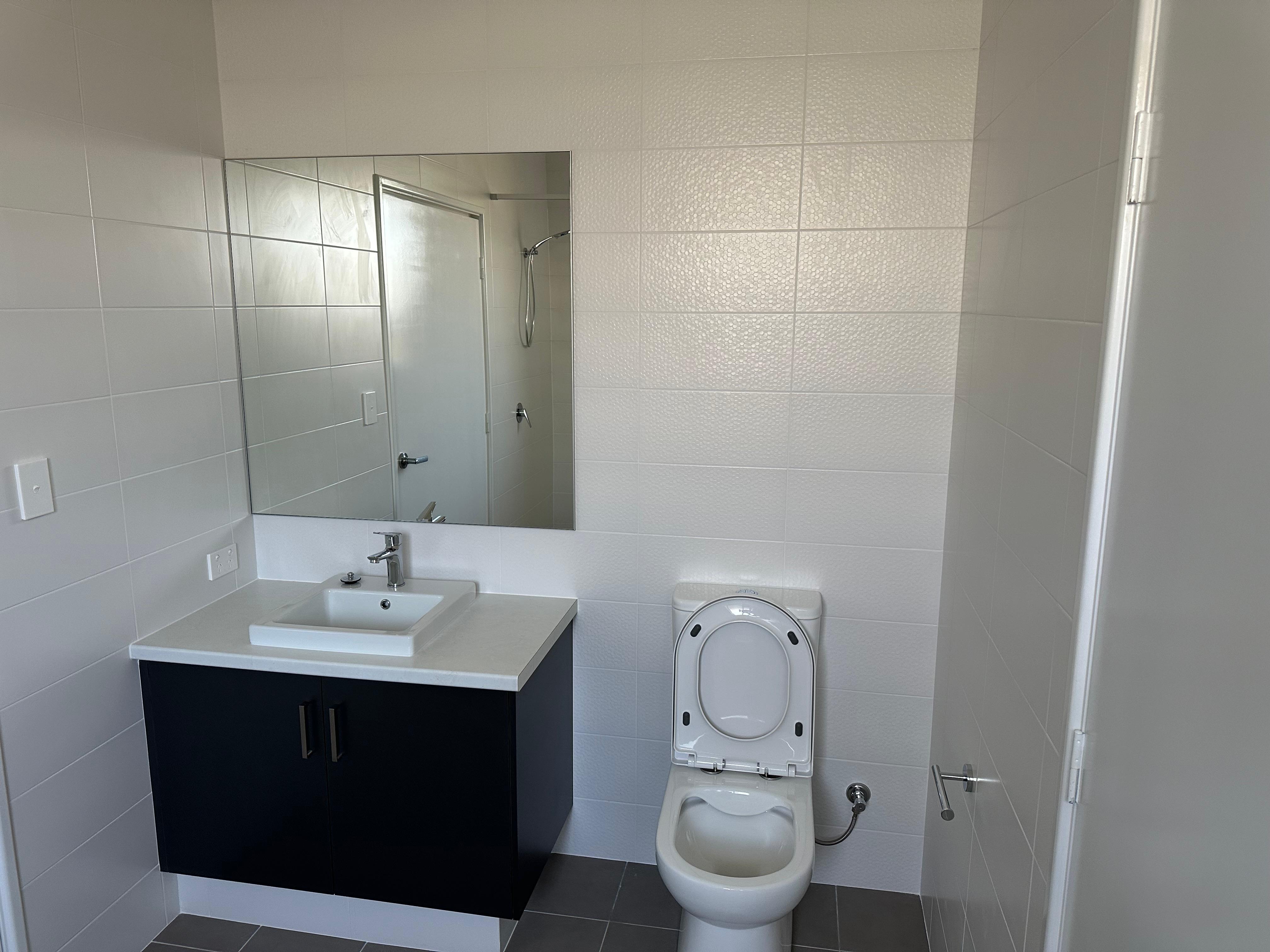 Morden Furnished Lakelands Accommodation — Home image 4