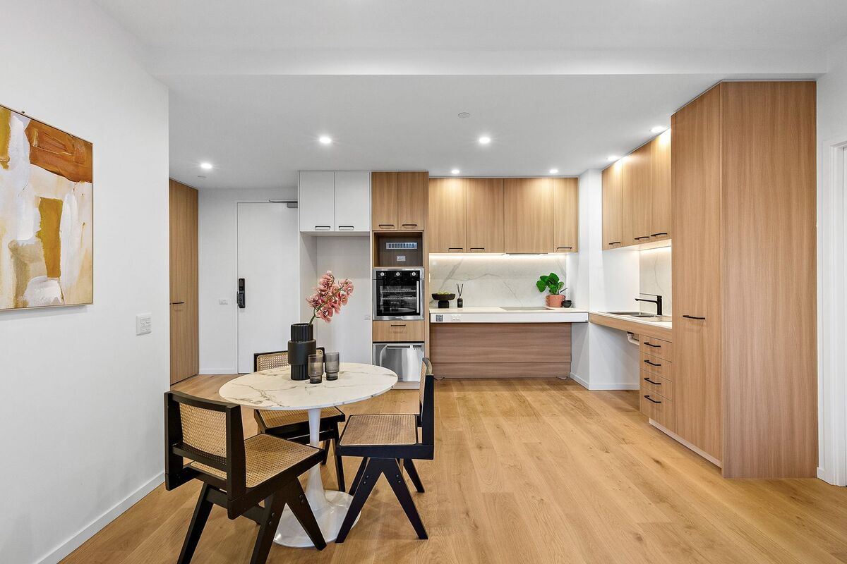 The Linden Apartments — Home image 2