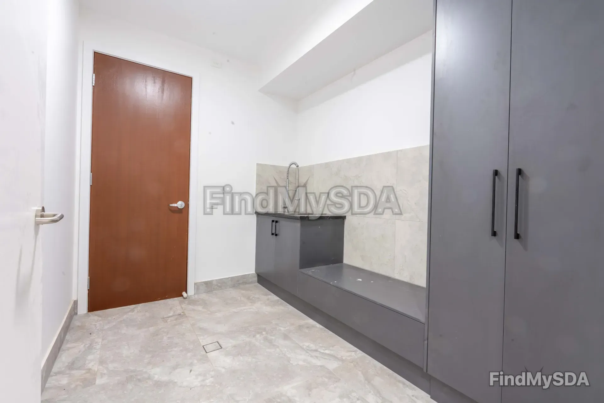 15 Burri — Home image 3