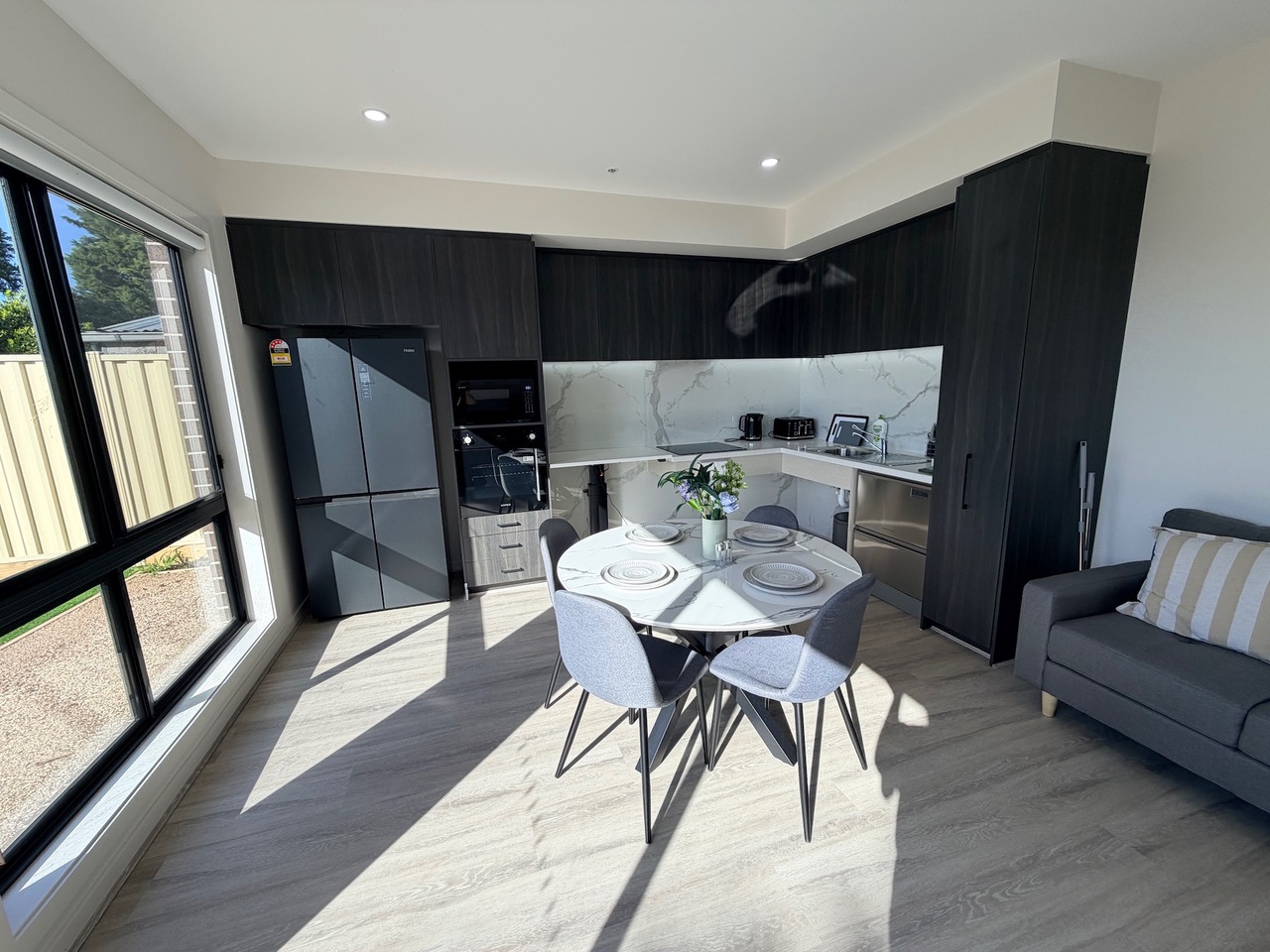 One ensuite bedroom vacancy available in a brand new house in Craigieburn — Home image 6