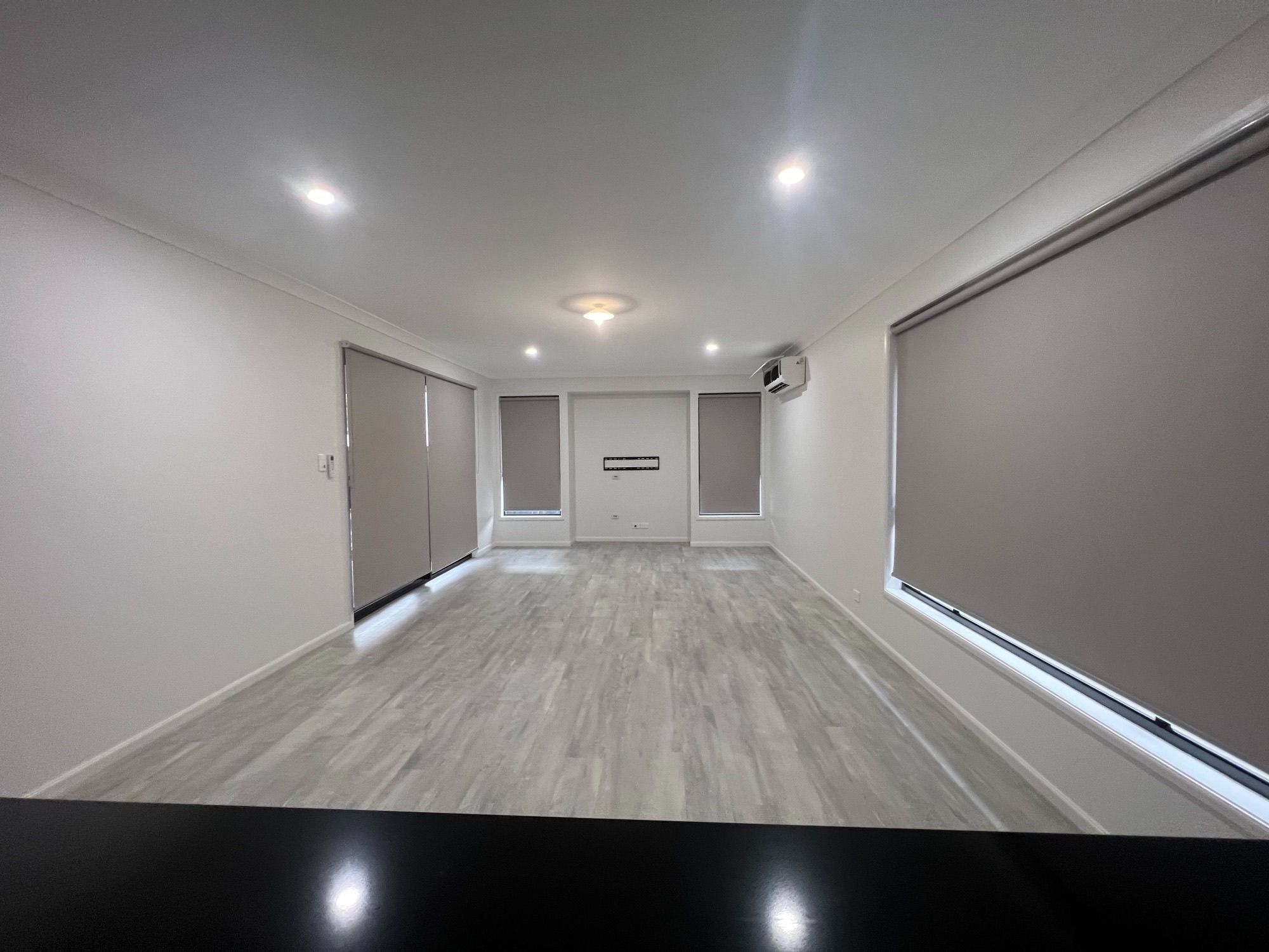 Near new villa style  SIL home — Home image 2