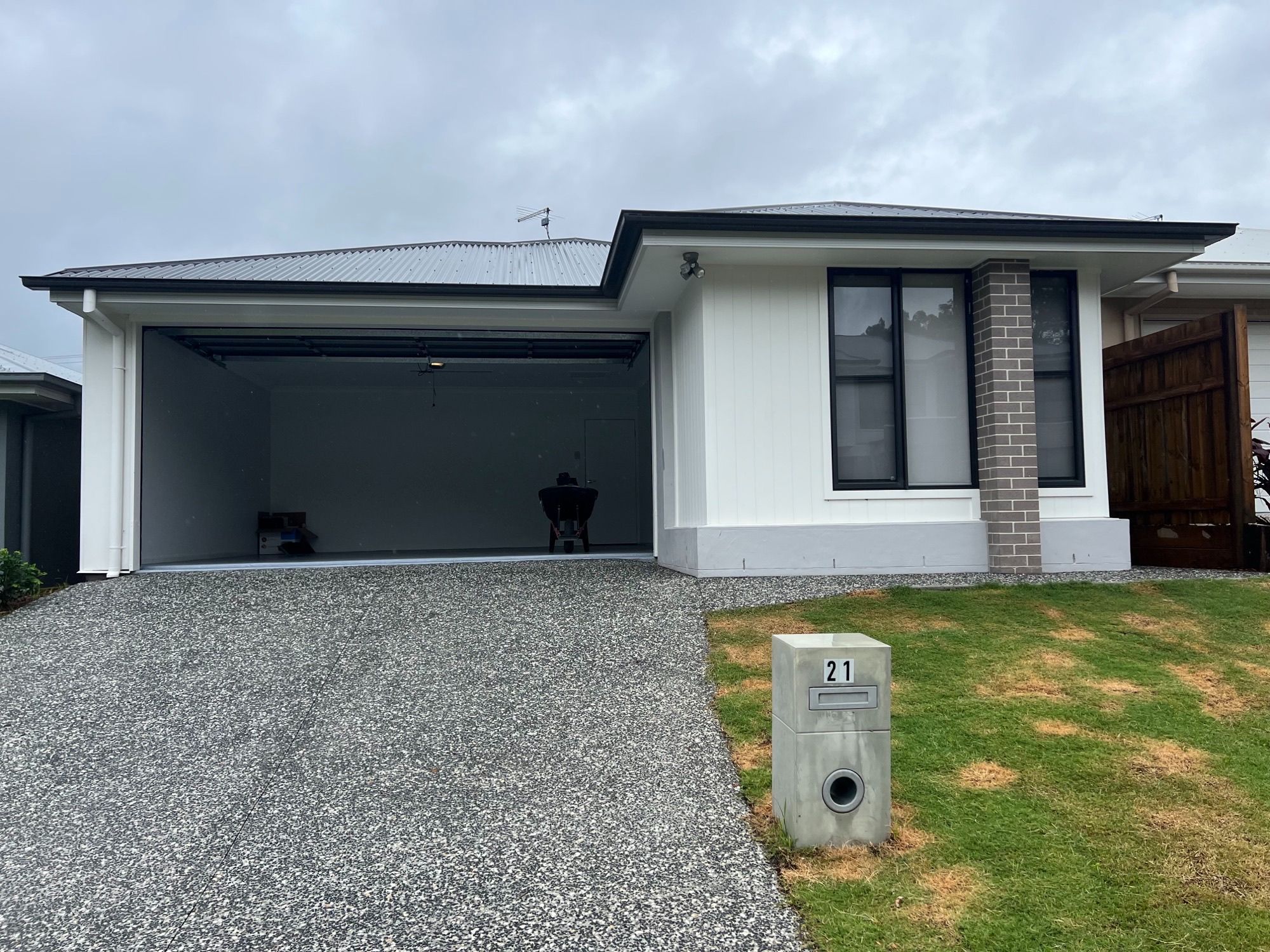Near new villa style  SIL home — Home image 4