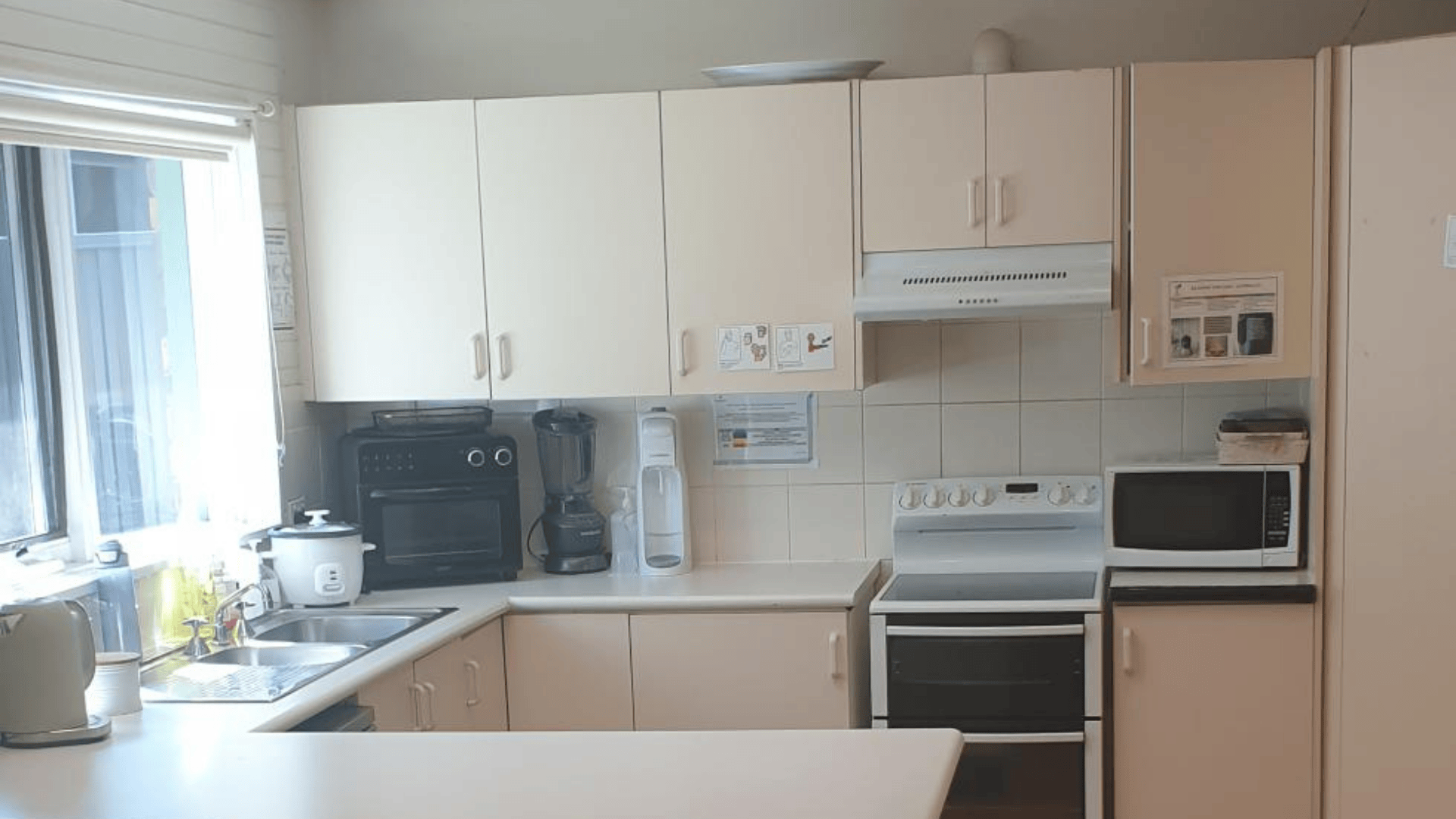 Hornsby Heights – Shared 3-bedroom male home — Home image 3