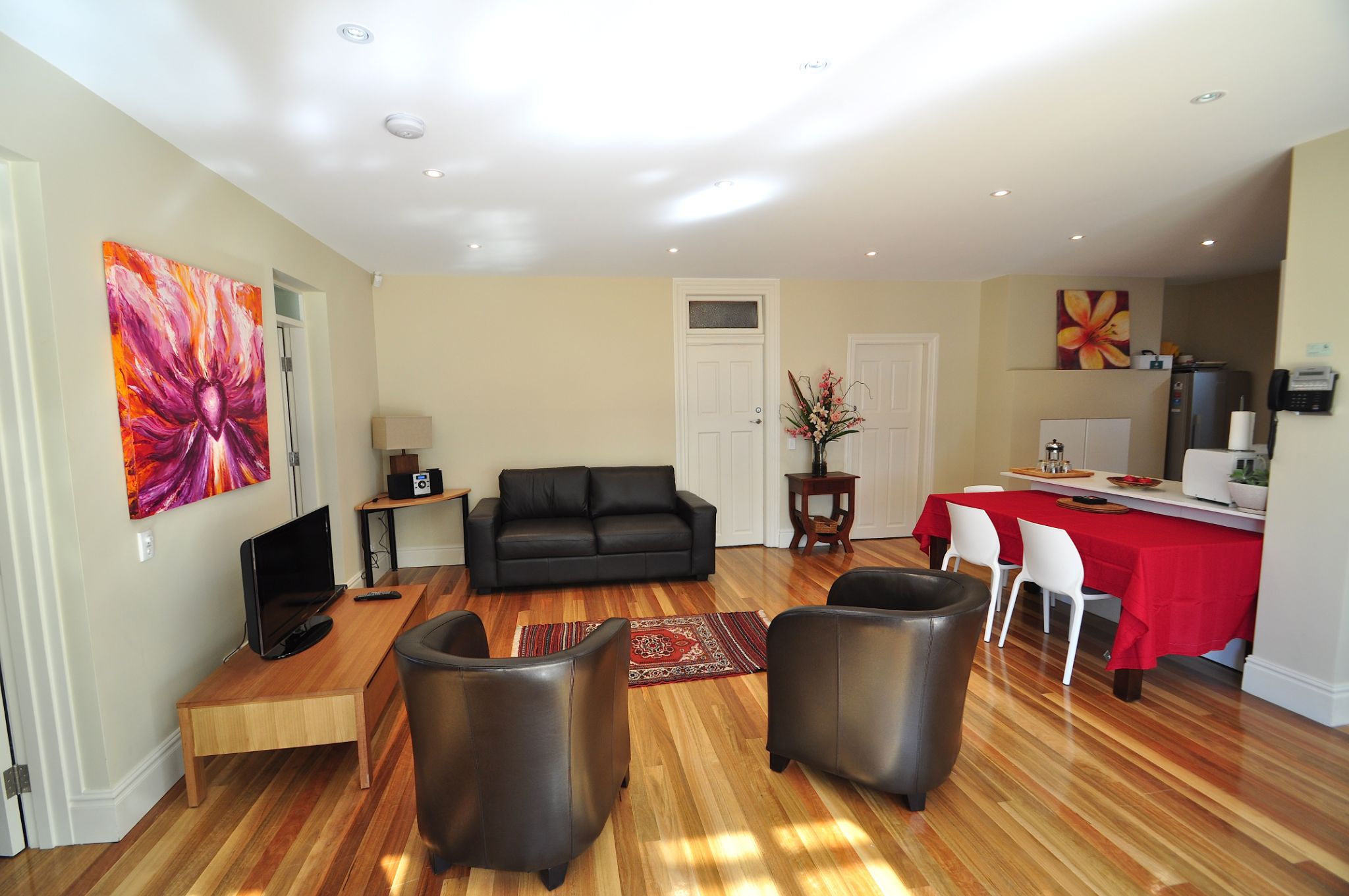 Willow Tree — Home image 8