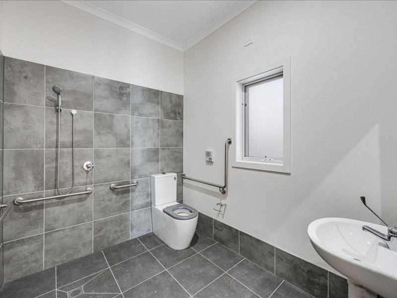 McCulloch St Melton South Vic 3338 — Home image 10