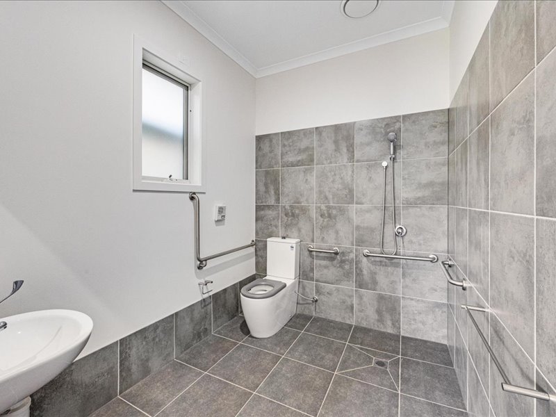 McCulloch St Melton South Vic 3338 — Home image 22
