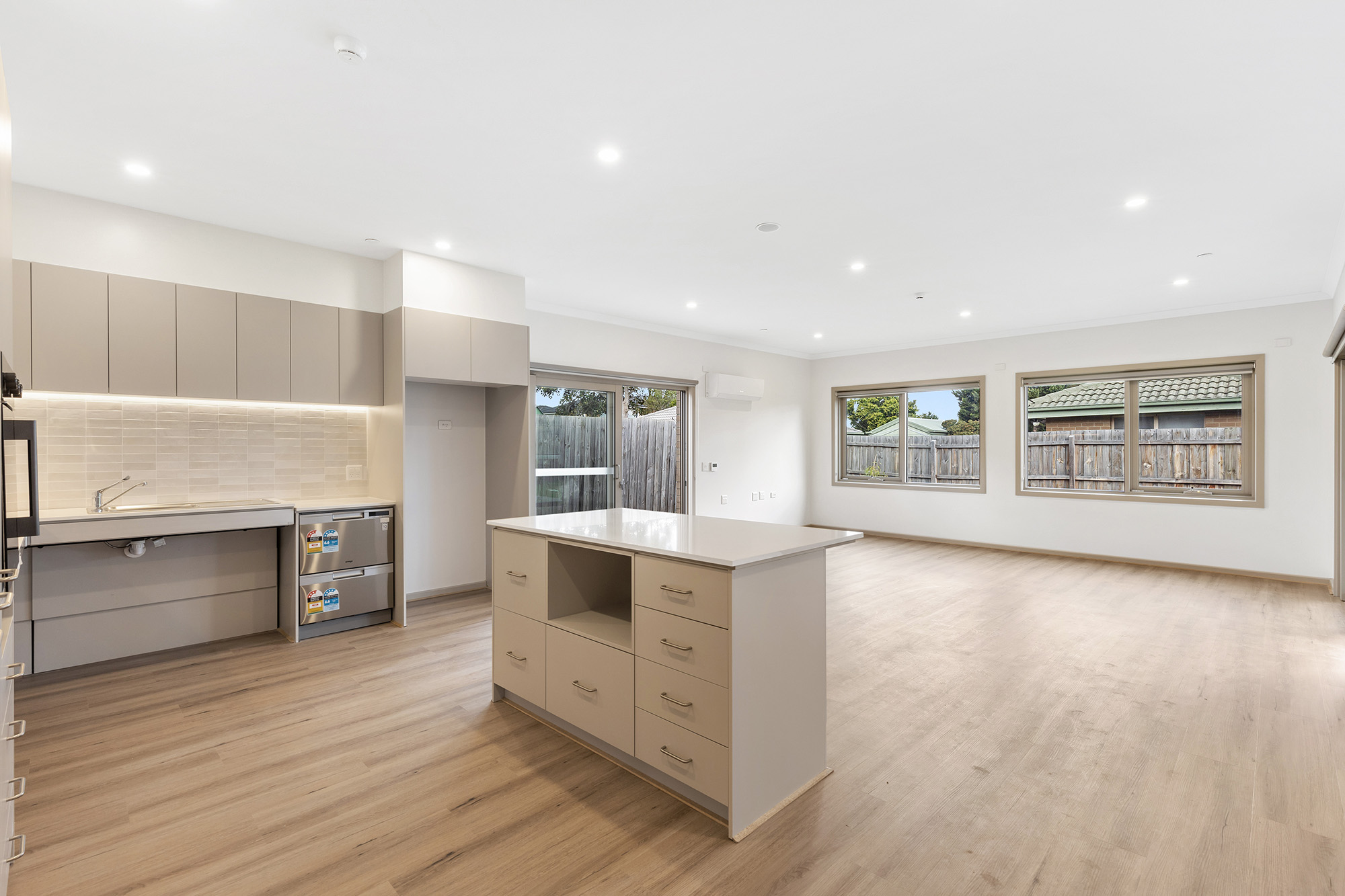 Beautiful High Physical Support House in Broadmeadows - Live with one other! — Home image 9