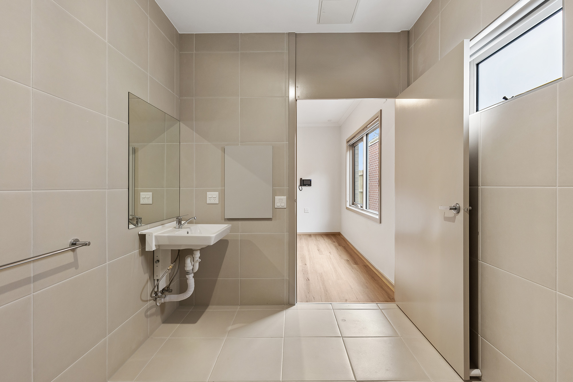 Beautiful High Physical Support House in Broadmeadows - Live with one other! — Home image 11