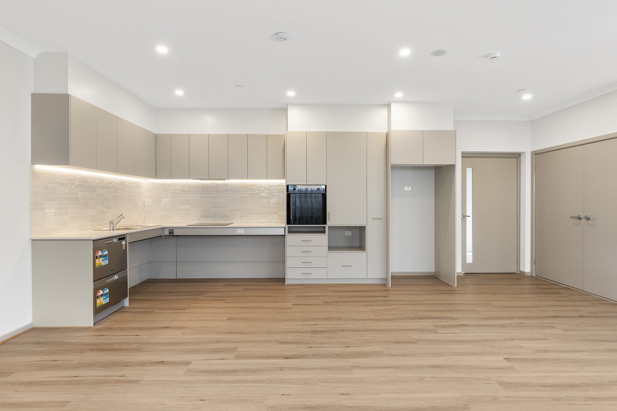 Beautiful High Physical Support House in Broadmeadows - Live with one other! — Home image 12