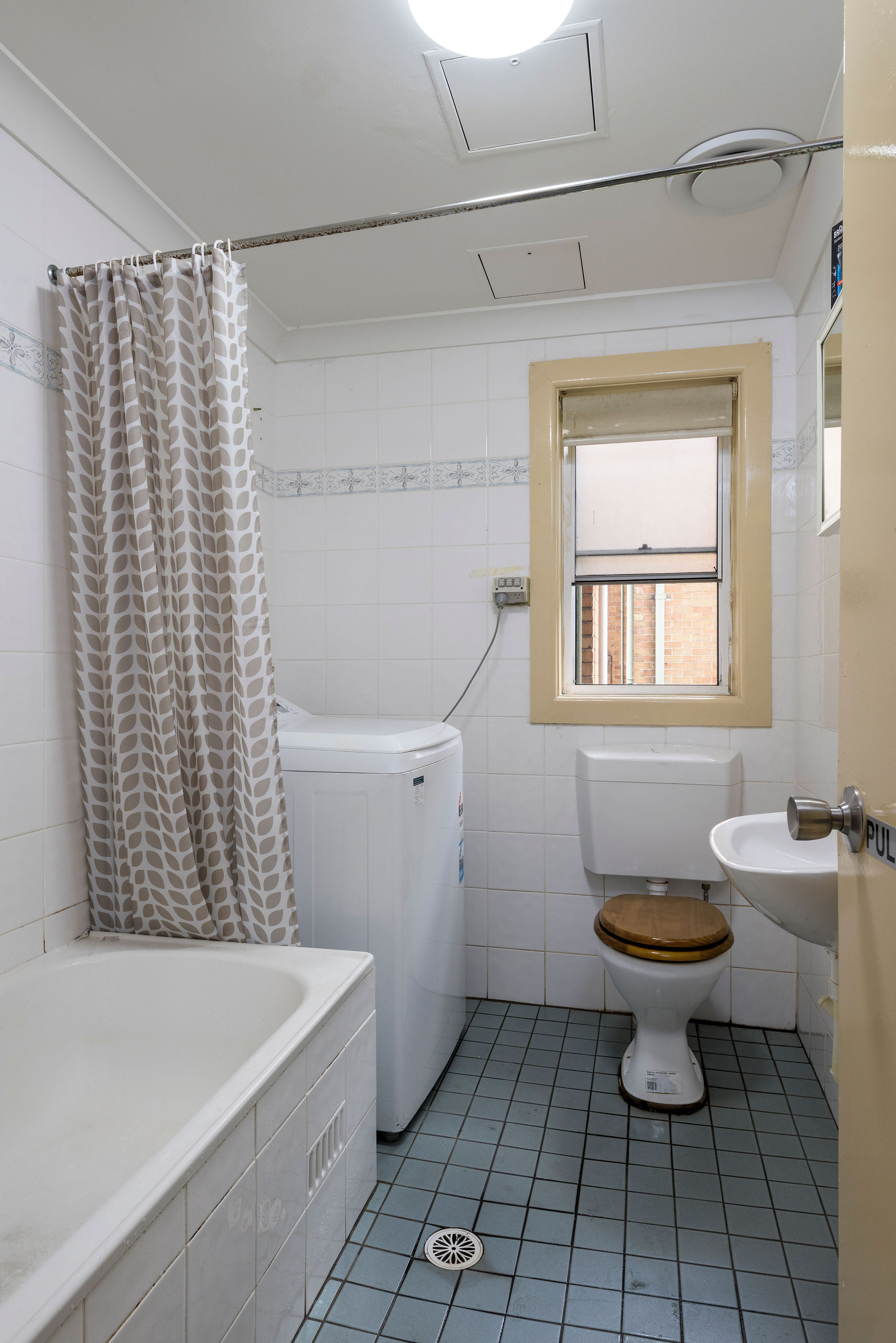 Comfortable and convenient living in Mayfield West, Newcastle (House 2) — Home image 5