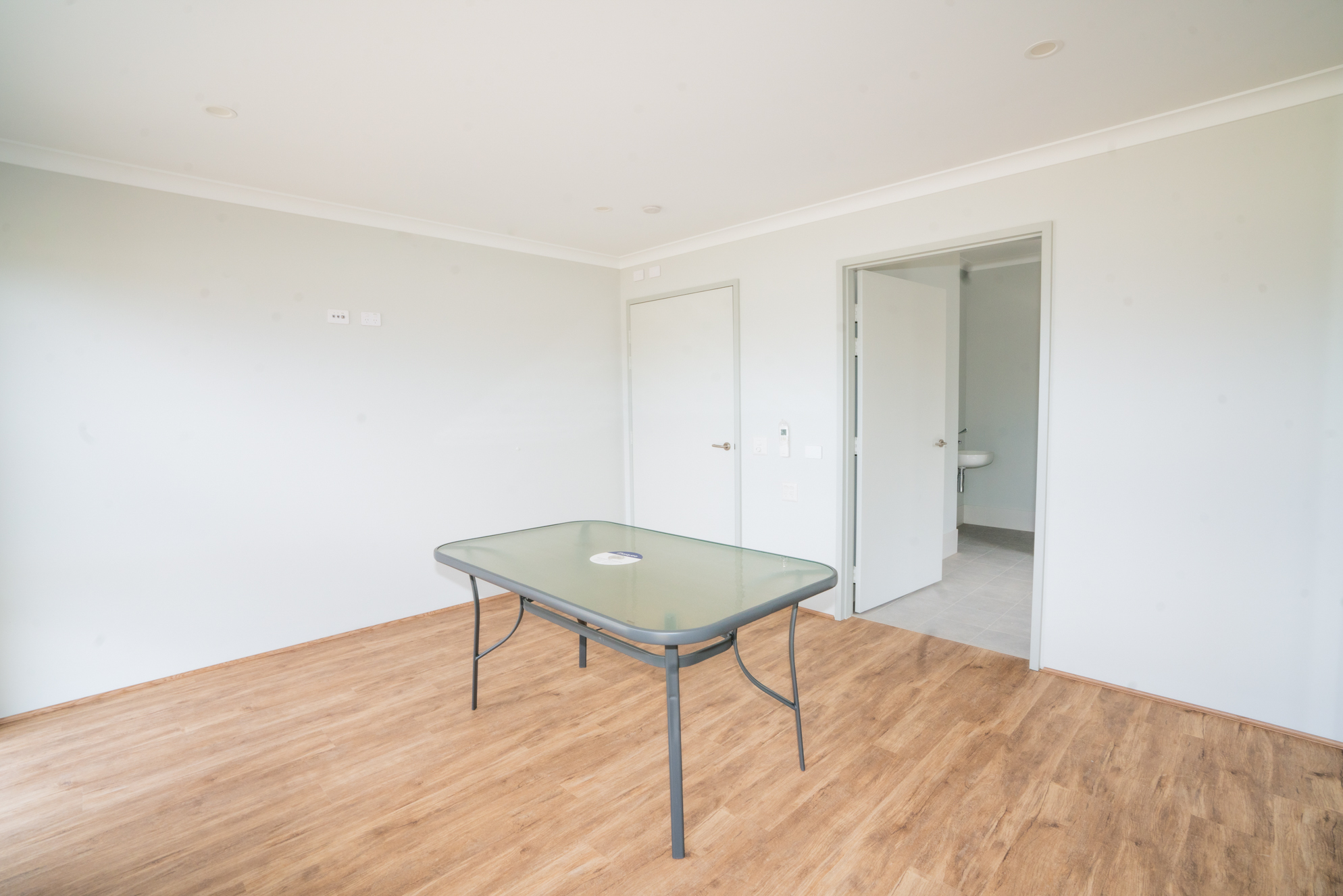 Baldivis Beauty 3 BED - HPS Home with 24/7 Support Room ! — Home image 13