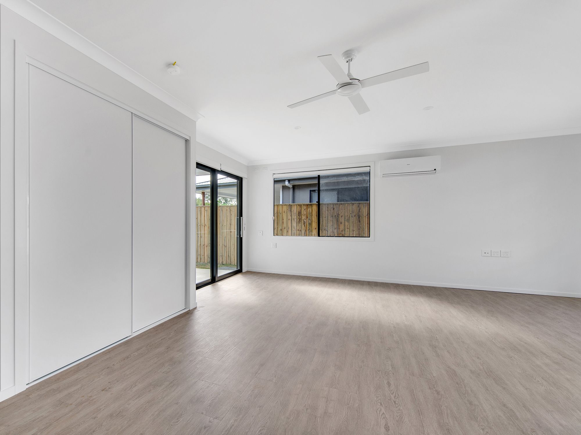 1 SDA + OOA Ground Floor Villa in Joyner! — Home image 2