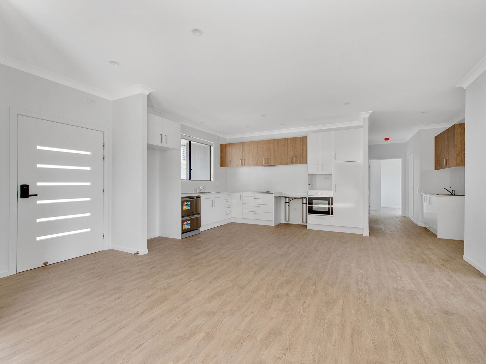 1 SDA + OOA Ground Floor Villa in Joyner! — Home image 4