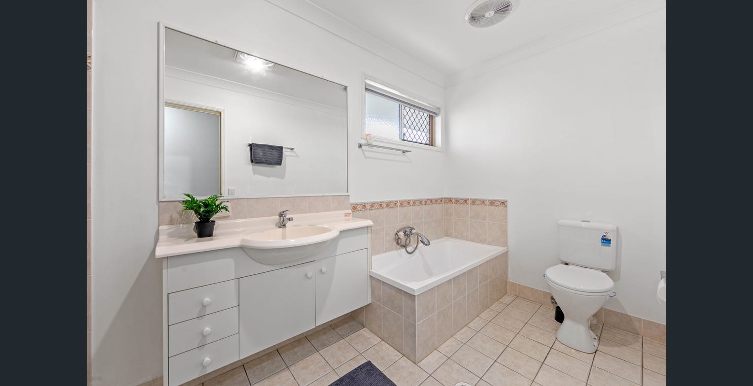 Gold Coast - Paradise Lake SIL Home available now — Home image 9
