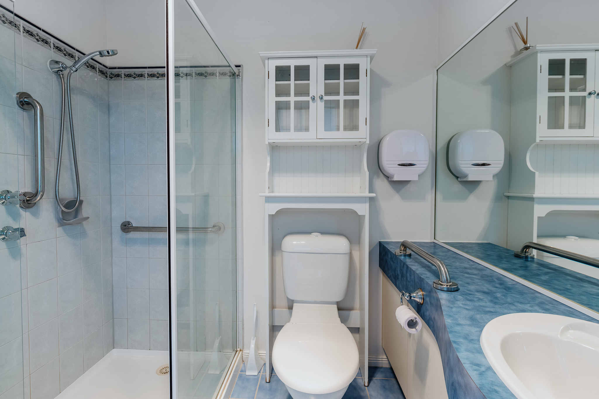 Narre Warren Home: Accessible Living with Gym, Table Tennis & BBQ — Home image 2